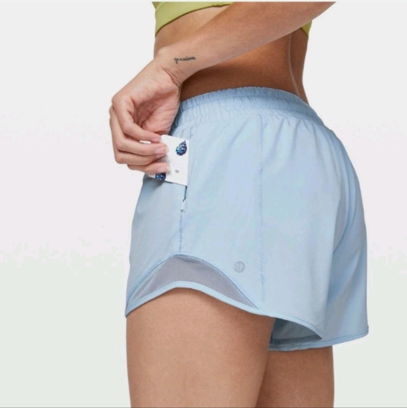 Lululemon Hotty Hot Short 4" Sz 14 - Picture 1 of 7